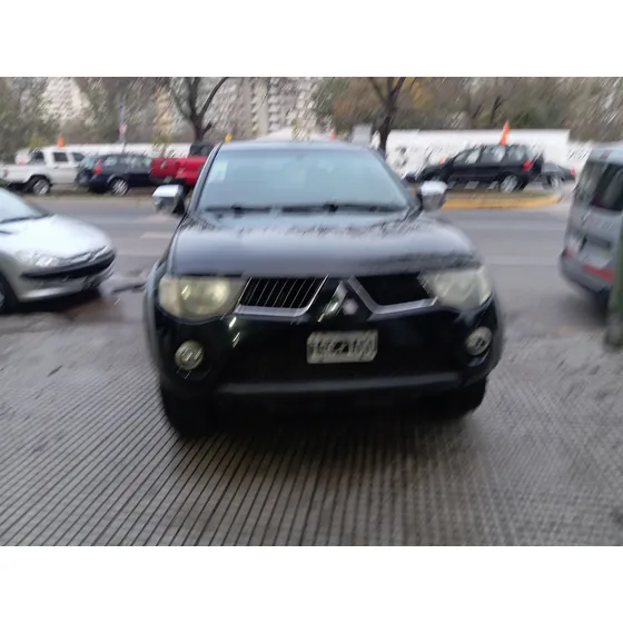 Mitsubishi L200 2.5 Did Cab Doble At 4x4