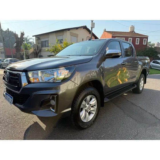 Toyota Hilux Pick-up 2.8 Cd Srv 177cv 4x4 At