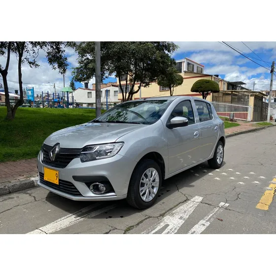 Renault Sandero Life + (115 Hp)