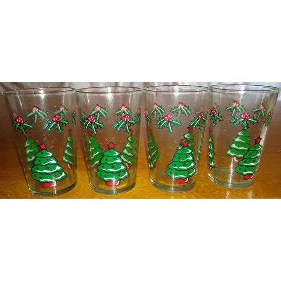 Juego 4 Vasos De Vidrio Motivo Navideño