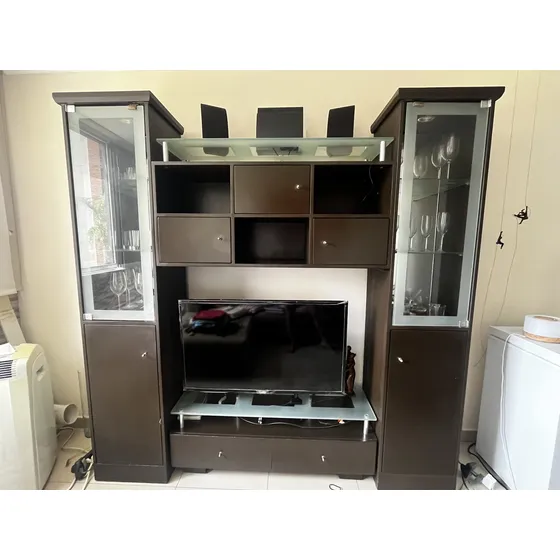 Multimueble T.v Para El Hogar Con Su Mesa De Centro
