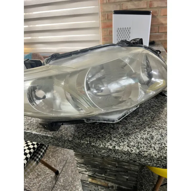 Faros Corolla 2011