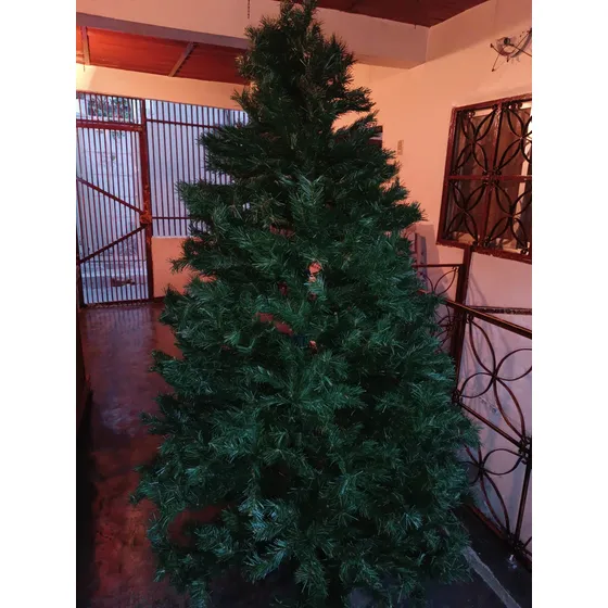 Árbol De Navidad Ideal Para Estás Festividades.