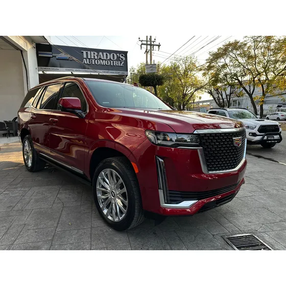 Cadillac Escalade Corta