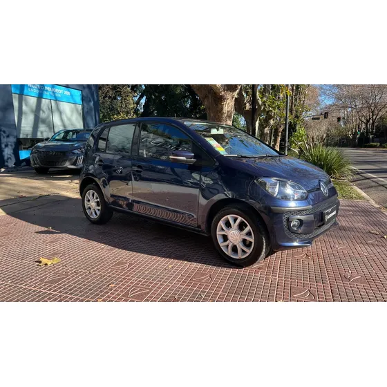 Volkswagen Up! 1.0 High Up! 75cv I-motion
