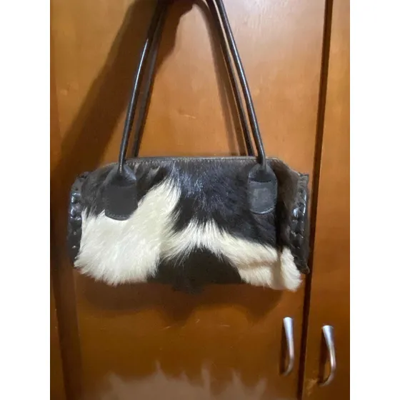 Cartera Dama Cuero De Vaca Tipo Caramelo. Usado.