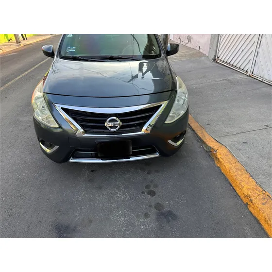 Nissan Versa 1.6 Drive Mt