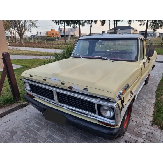 Ford F-100 Pick Up