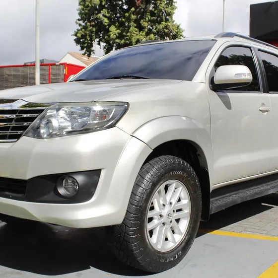 Toyota Fortuner 2016 2.7 At