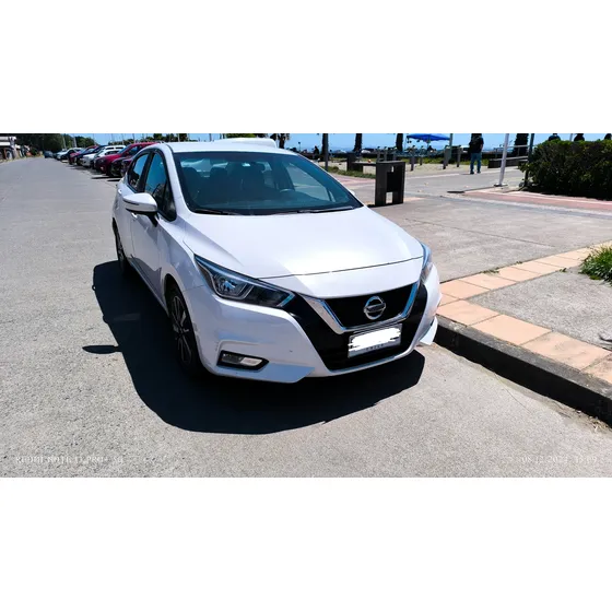 Nissan Versa Advance At