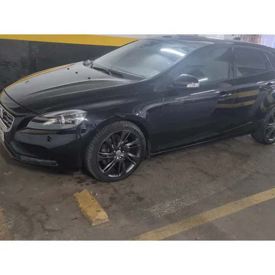 Volvo V40 2.0 T4 Dynamic Aut. 5p