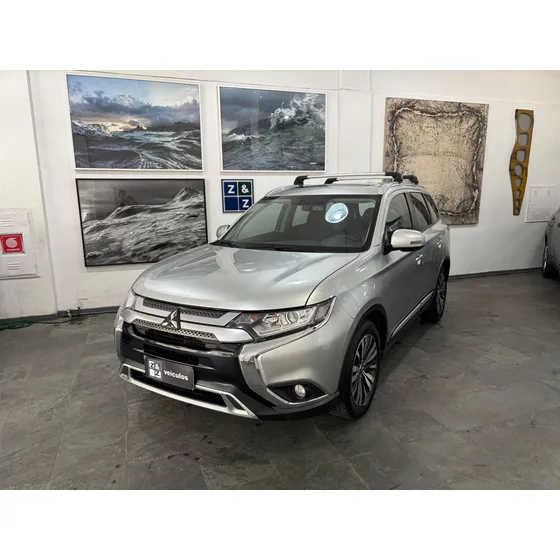Mitsubishi Outlander Hpe 2.0 16v 5p Aut.