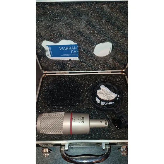 Micrófono De Estudio Profesional Akg C4000 Condensador