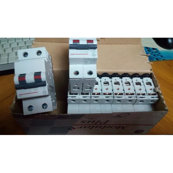 Breker De Control 4 Amp General Electric 2 Polos