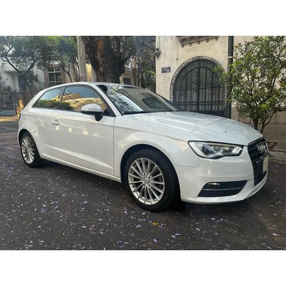 Audi A3 1.8 Sedán Ambiente At