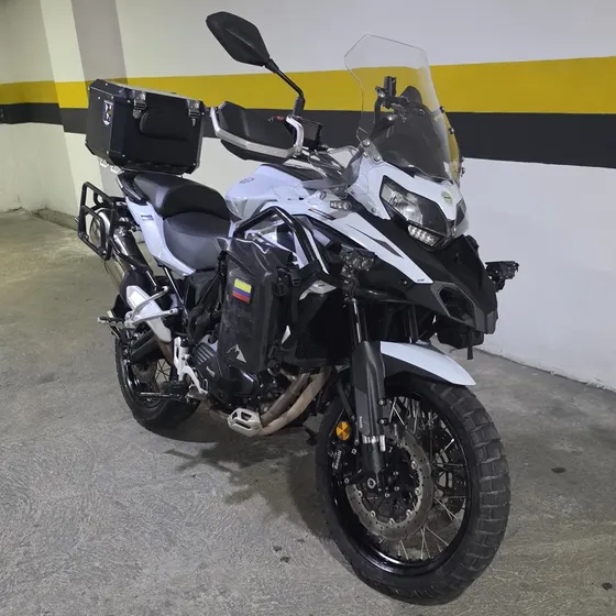 Benelli Trk 502x Modelo 2023 En Excelente Estado