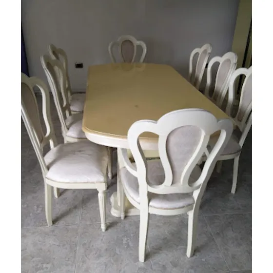 Juego De Comedor Con Vitrina Y Ceibo Usado