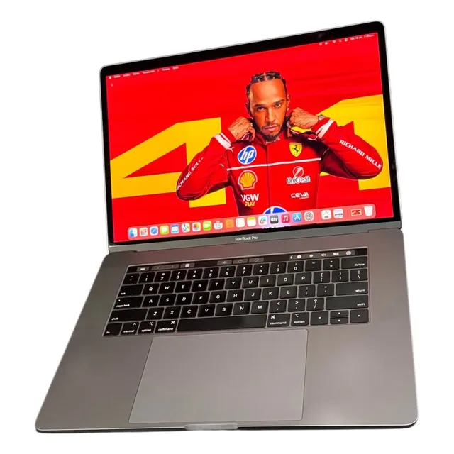 Macbook Pro 15  2018 / I7 16gb Ram 256gb Plateado