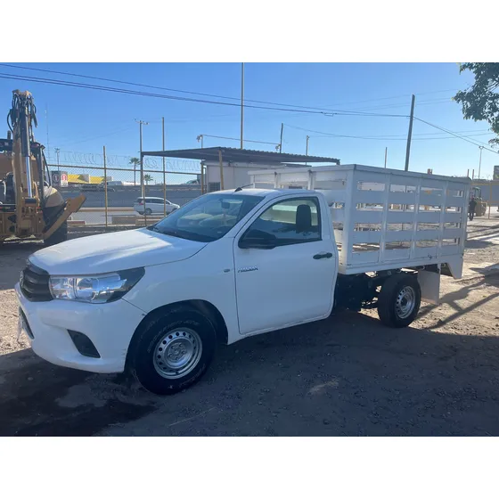 Toyota Hilux 2.7 Chasis Cabina Mt