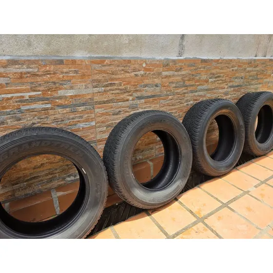 Cauchos Marca Dunlop (265-60-r18), Casi Nuevos, Excelentes.