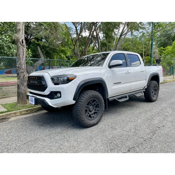 Toyota Tacoma V6