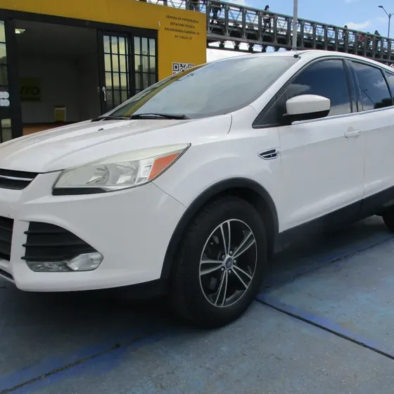 Ford Escape 2015 Se 4x2 2000cc At Aa