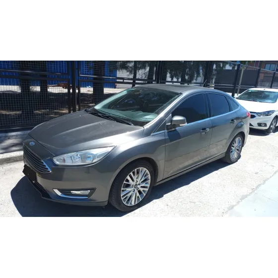 Ford Focus Iii 2.0 Sedan Se Plus At6
