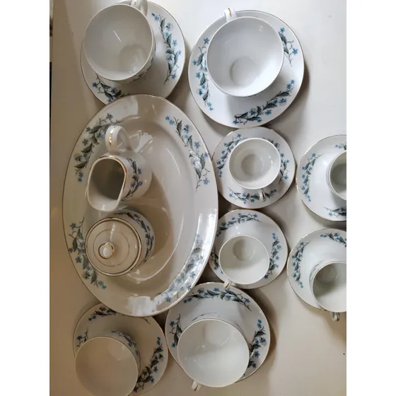 Juego De Tazas Con Bandeja, Azucarera Y Lechera 