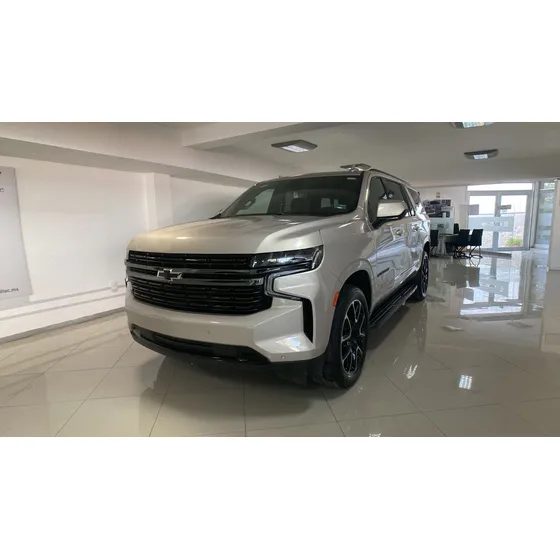 Chevrolet Suburban 5.3 V8 Rst At