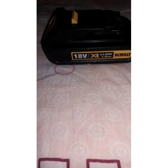 Batería De Litio 18v Dewalt Dcb181