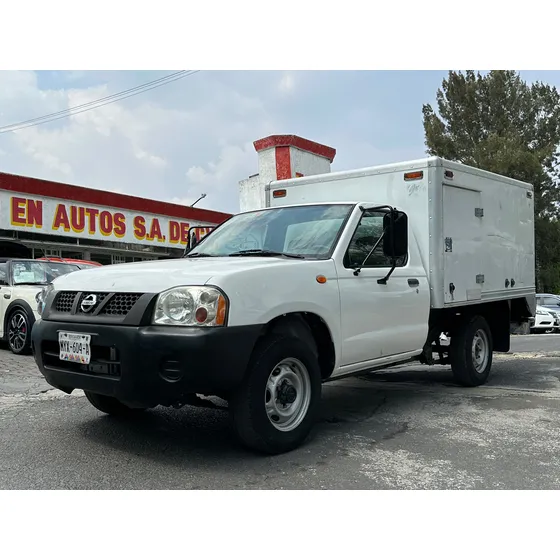 Nissan Np300 2.4 Chasis Mt