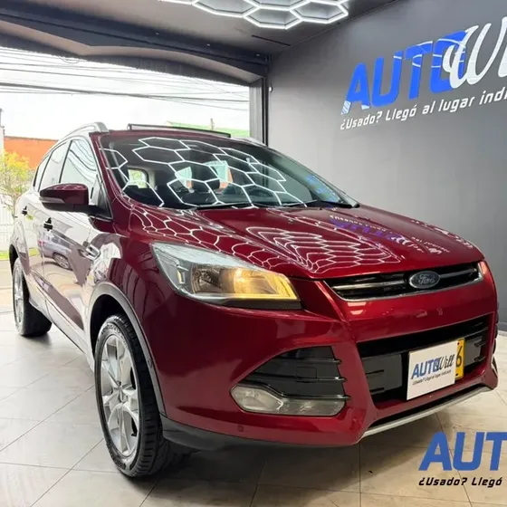 Ford Escape 2016 Titanium At 2000cc Sun Roof 4x4