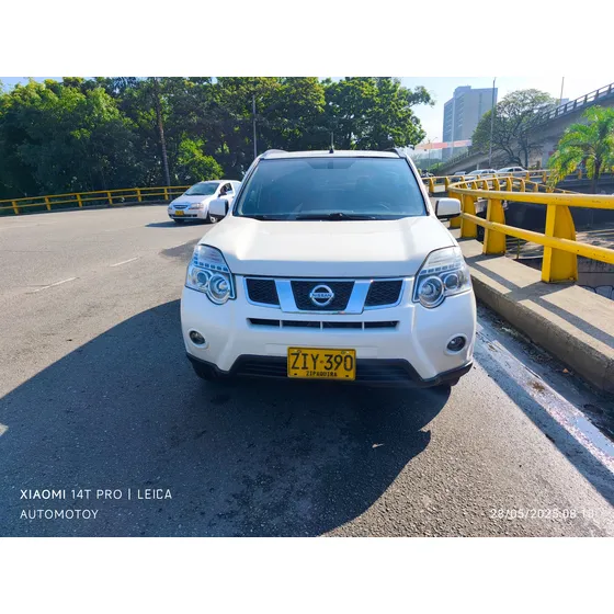 Nissan X-trail 2.5 Advance