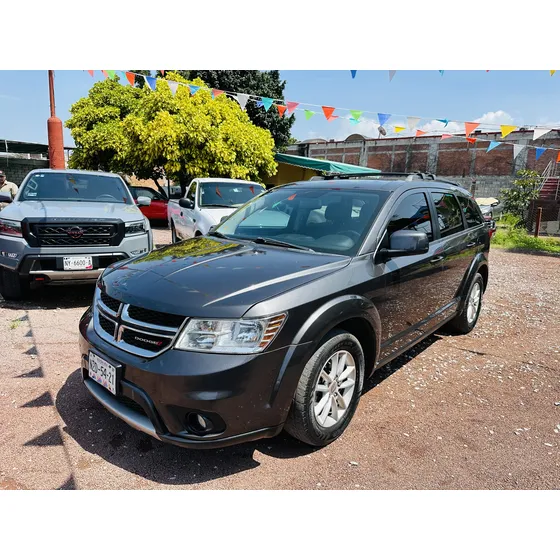 Dodge Journey 2.4 Sxt 7 Pasajeros Lujo At