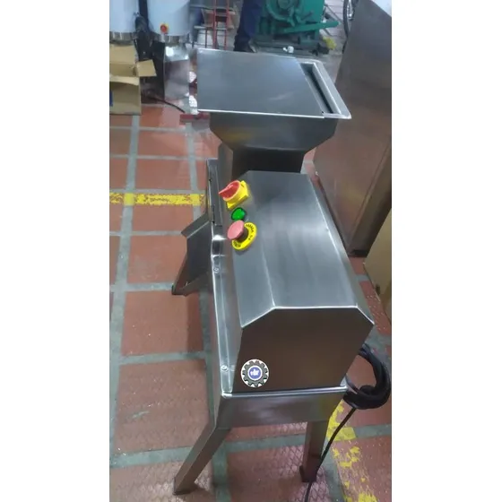 Desmechadora De Carne Y Pollo Industrial