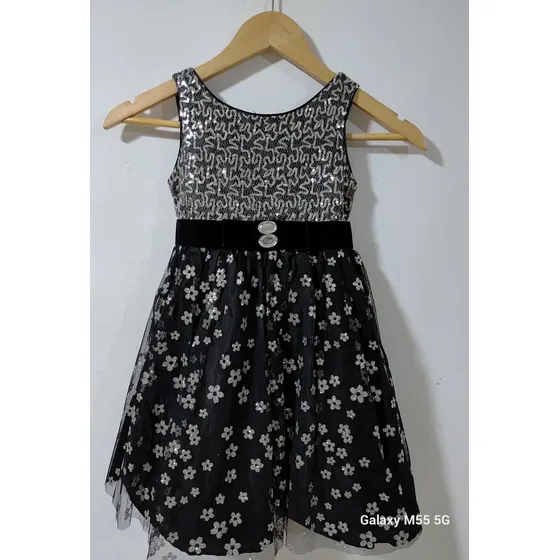 Hermoso Vestido De Fiesta Para Niñas Con Lentejuelas
