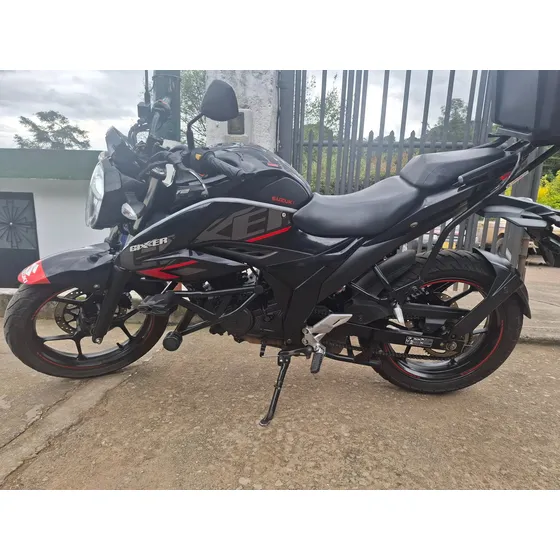 Se Vende Moto Suzuki Gixxer Fi 155 Negociables Único Dueño