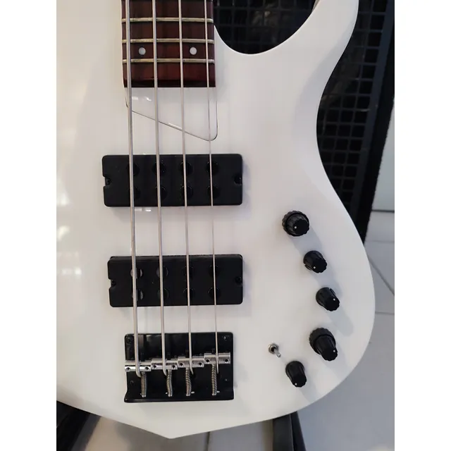 Bajo Eléctrico Activo 4 Cuerdas Sire M2 Marcus Miller