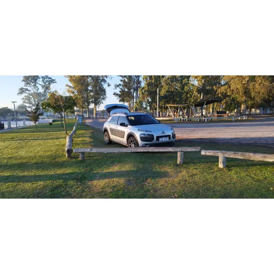 Citroën C4 Cactus 1.2 Pure Tech 110 5v Feel Plus