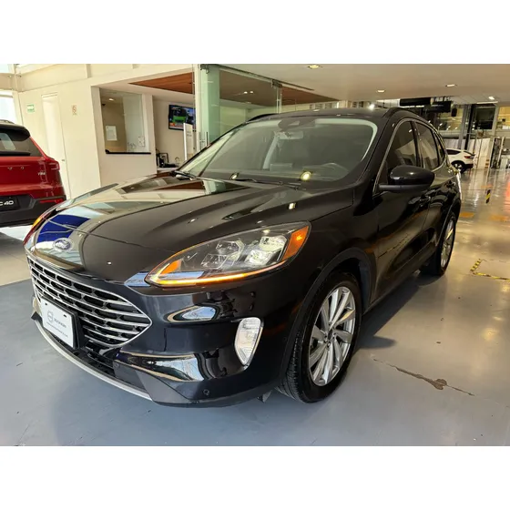 Ford Escape Titanium Hev