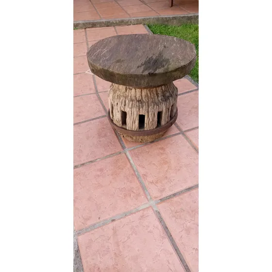 Divina Mesa Rústica Masa De Rueda De Carro Muy Firme Y Pesad