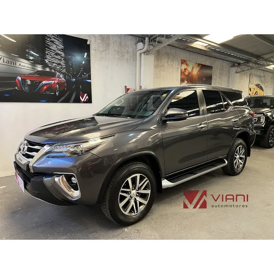Toyota Hilux Sw4 2.8 Srx 177cv 4x4 7as At