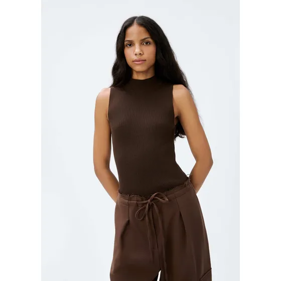 Musculosa De Cuello Alto En Punto Tejido - K4wf