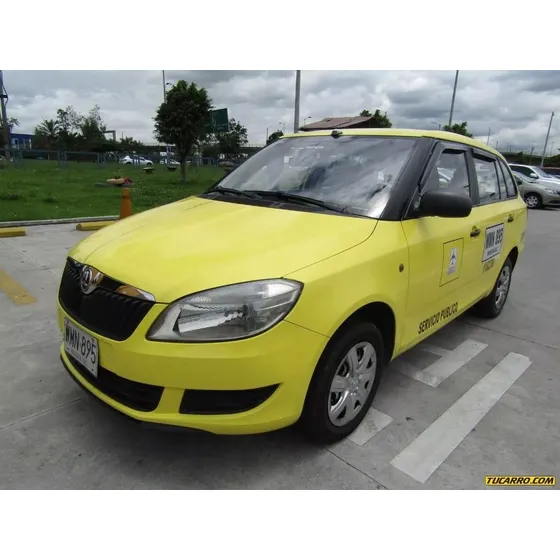 Taxi Skoda Fabia Combi, Taxis Libres Automóvil Modelo 2015.