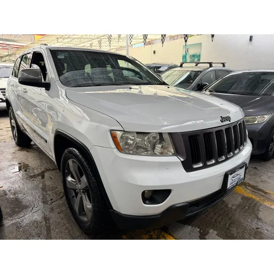 Jeep Grand Cherokee Laredo V6 Lujo 4x2 At
