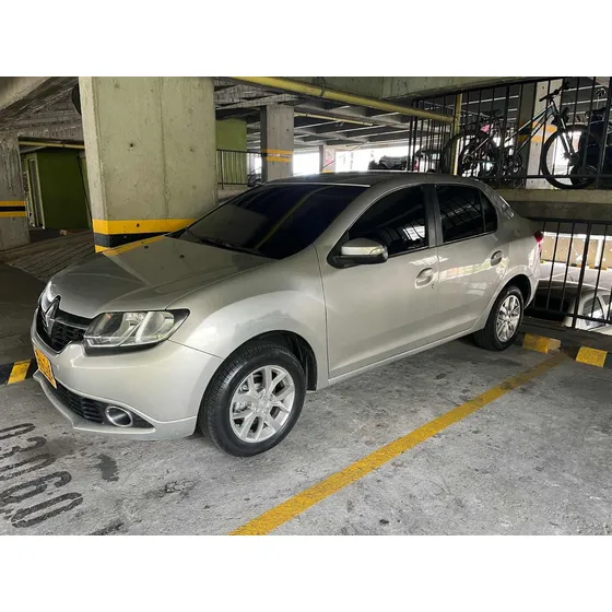 Renault Logan 1.6 Privilege / Intens