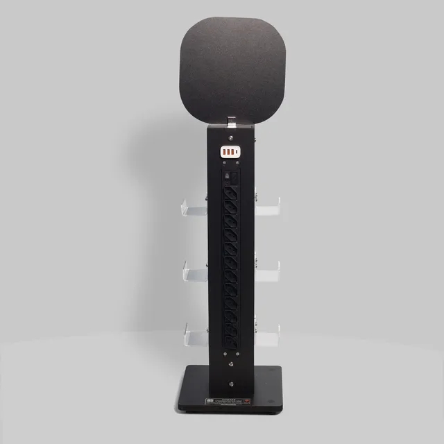 Totem Torre Carregador De Celular  12 Tomadas E 4 Portas Usb