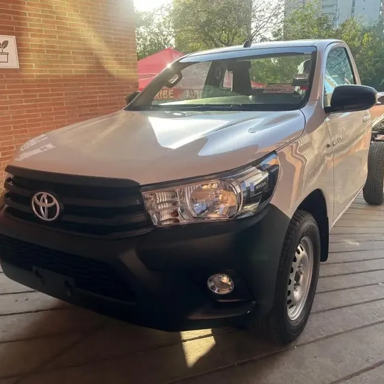 Toyota Hilux 2027 2.4l