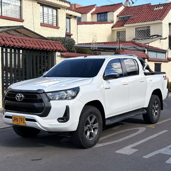 Toyota Hilux 2021 2.4l