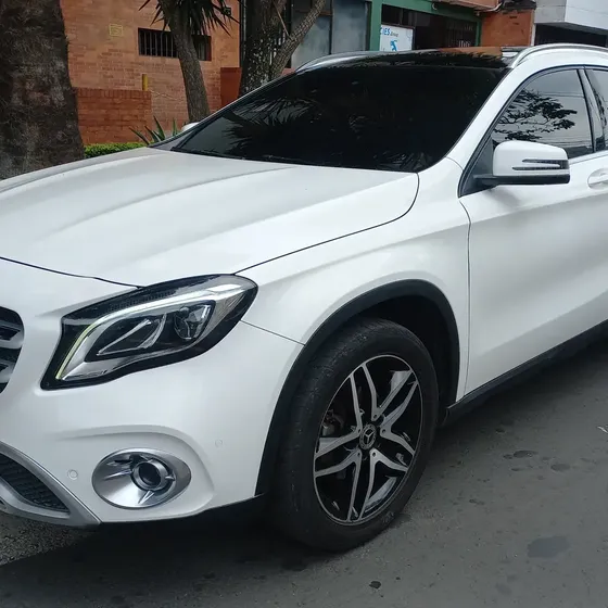 Mercedes-Benz Clase Gla 2020 1.6 200 Urban